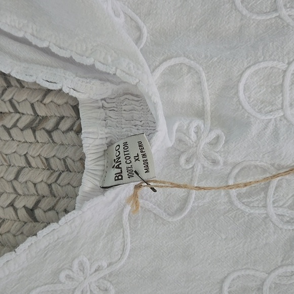 NWT 100% Cotton White Embroidered Sleeveless Dress - Picture 3 of 4